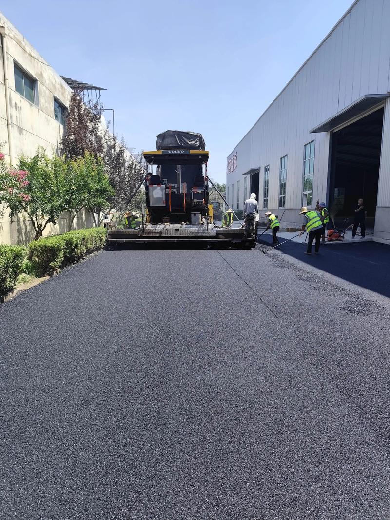 透水混凝土:新一代城市地面材料